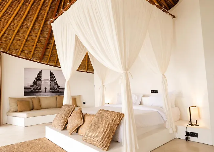Unique Round With Ocean View With Private Pool By Arthousebali, Villa *