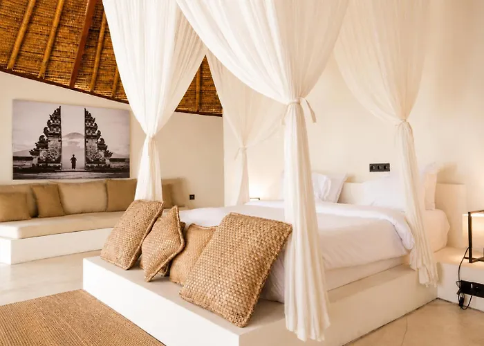 Unique Round With Ocean View With Private Pool By Arthousebali,